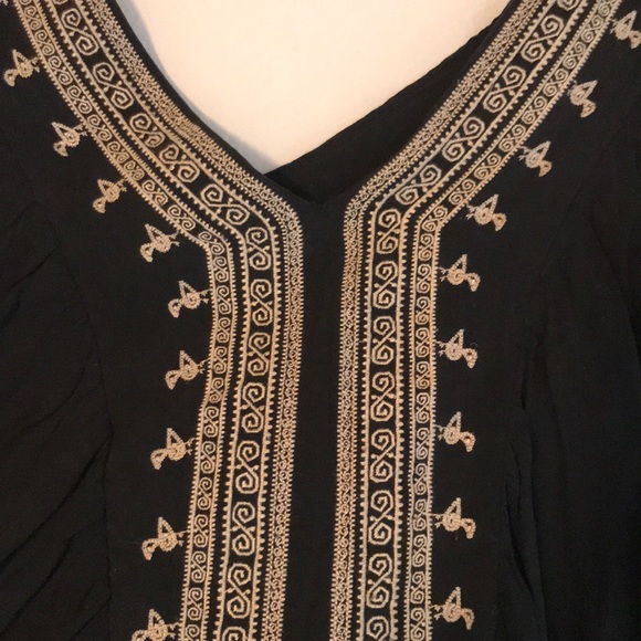 Black and Cream Wide Sleeve Blouse - Picture 2 of 4